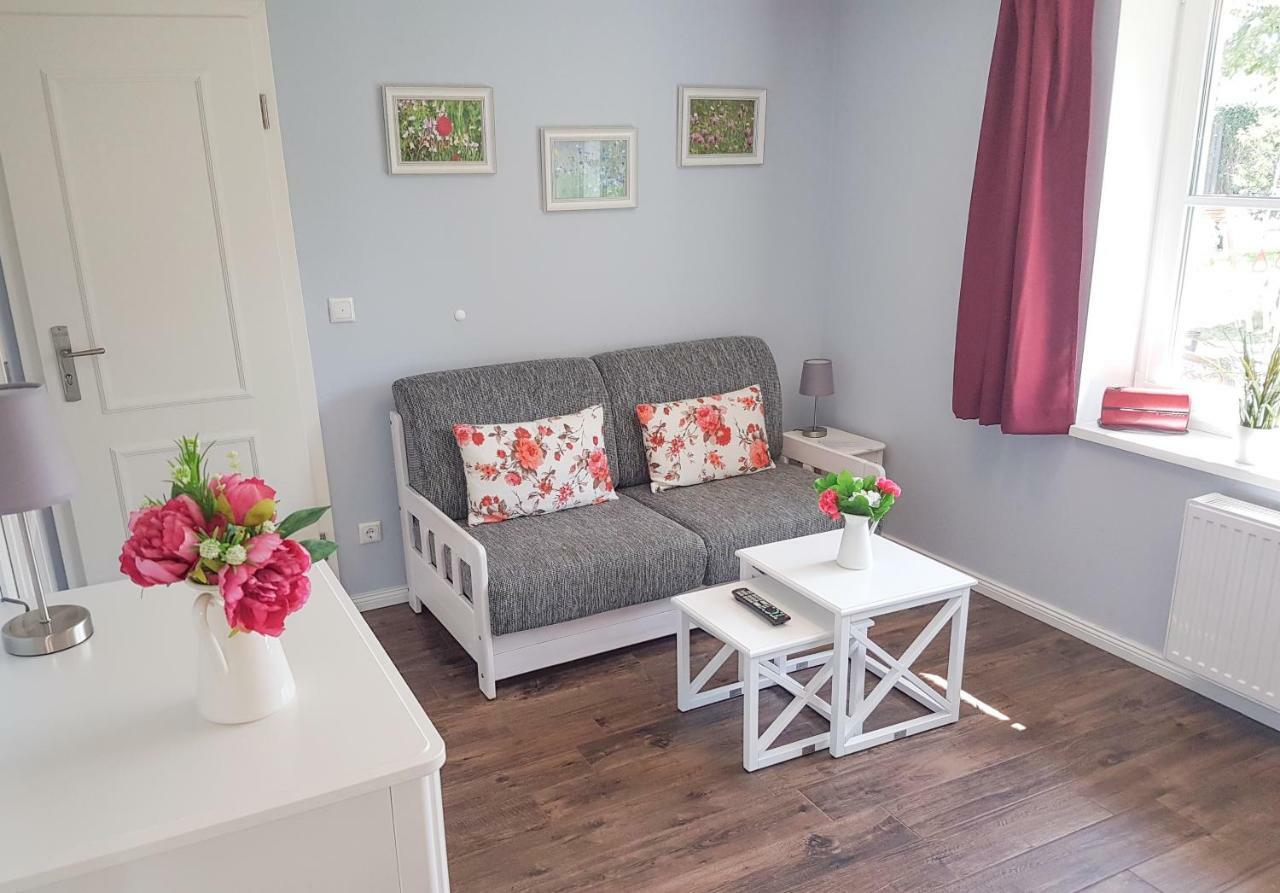 Reetferienhaus - Schaprode Hafen Bagian luar foto