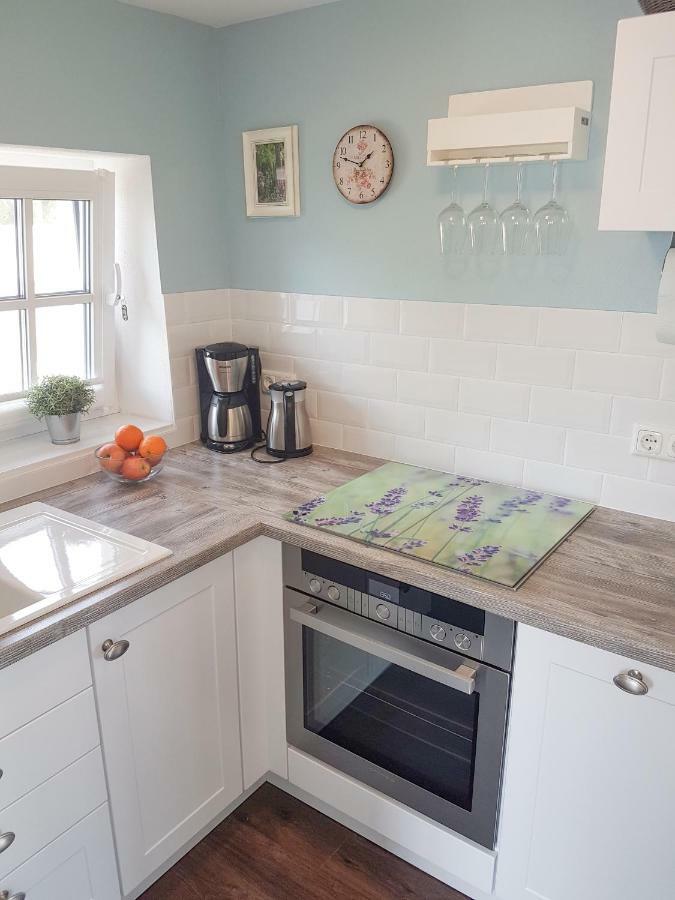 Reetferienhaus - Schaprode Hafen Bagian luar foto